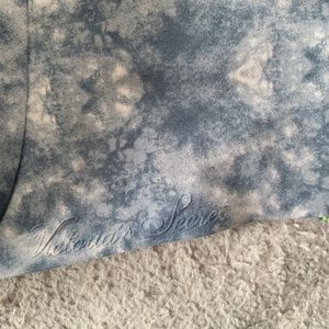 38 D victoria secret bras